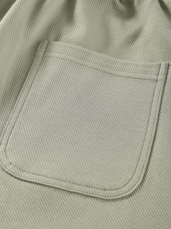 Shorts back pocket detail